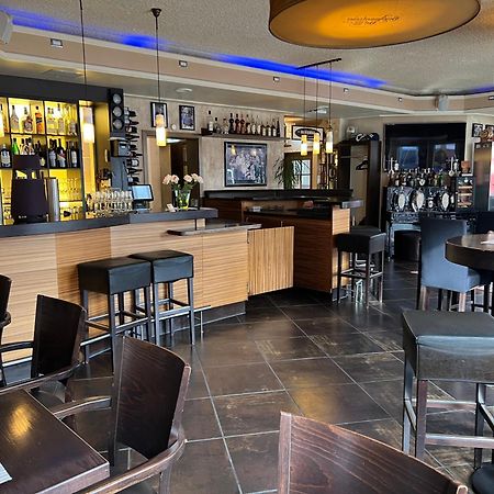 Hotel Ammerlaender Hof Westerstede Bagian luar foto