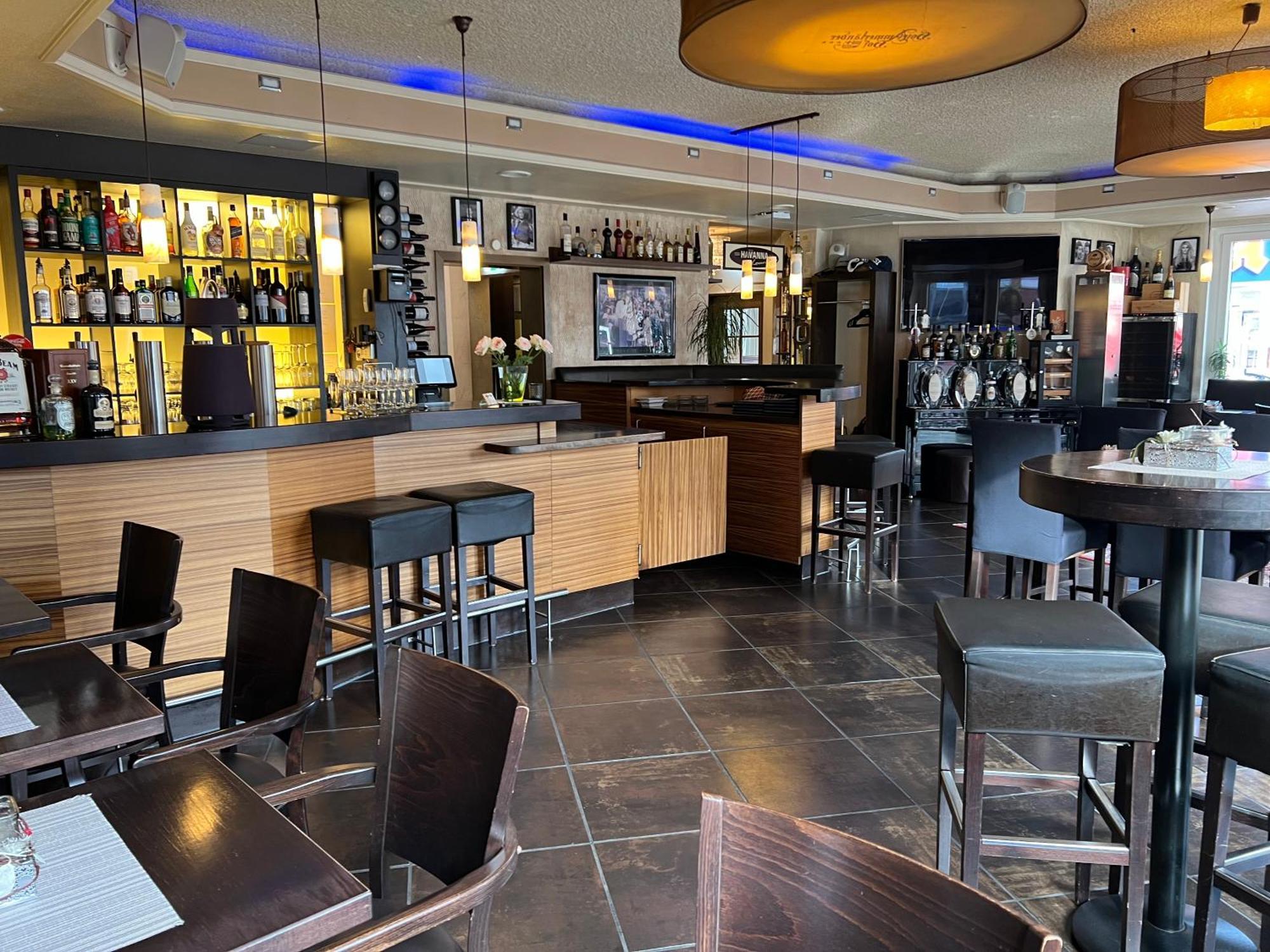 Hotel Ammerlaender Hof Westerstede Bagian luar foto