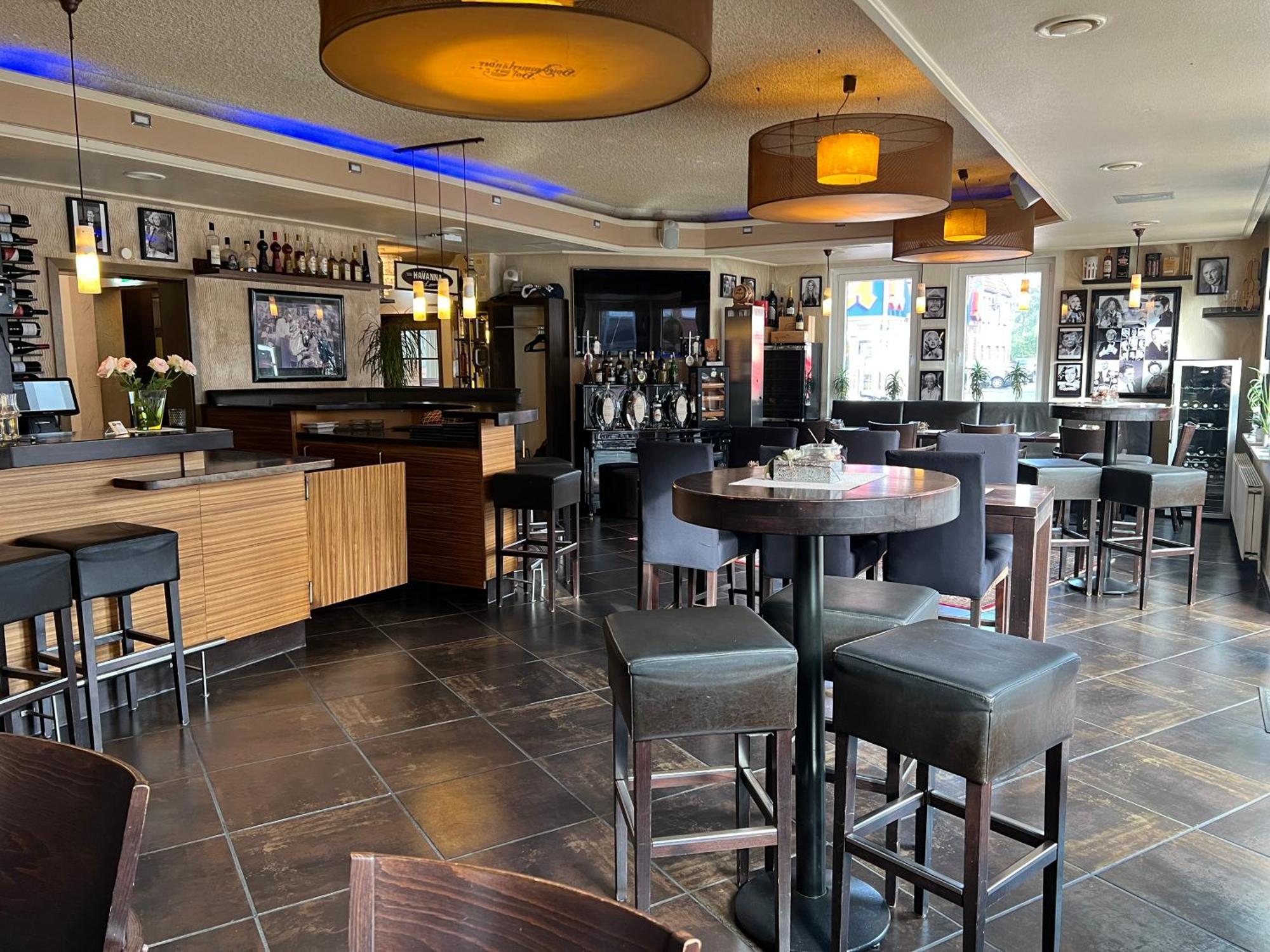 Hotel Ammerlaender Hof Westerstede Bagian luar foto