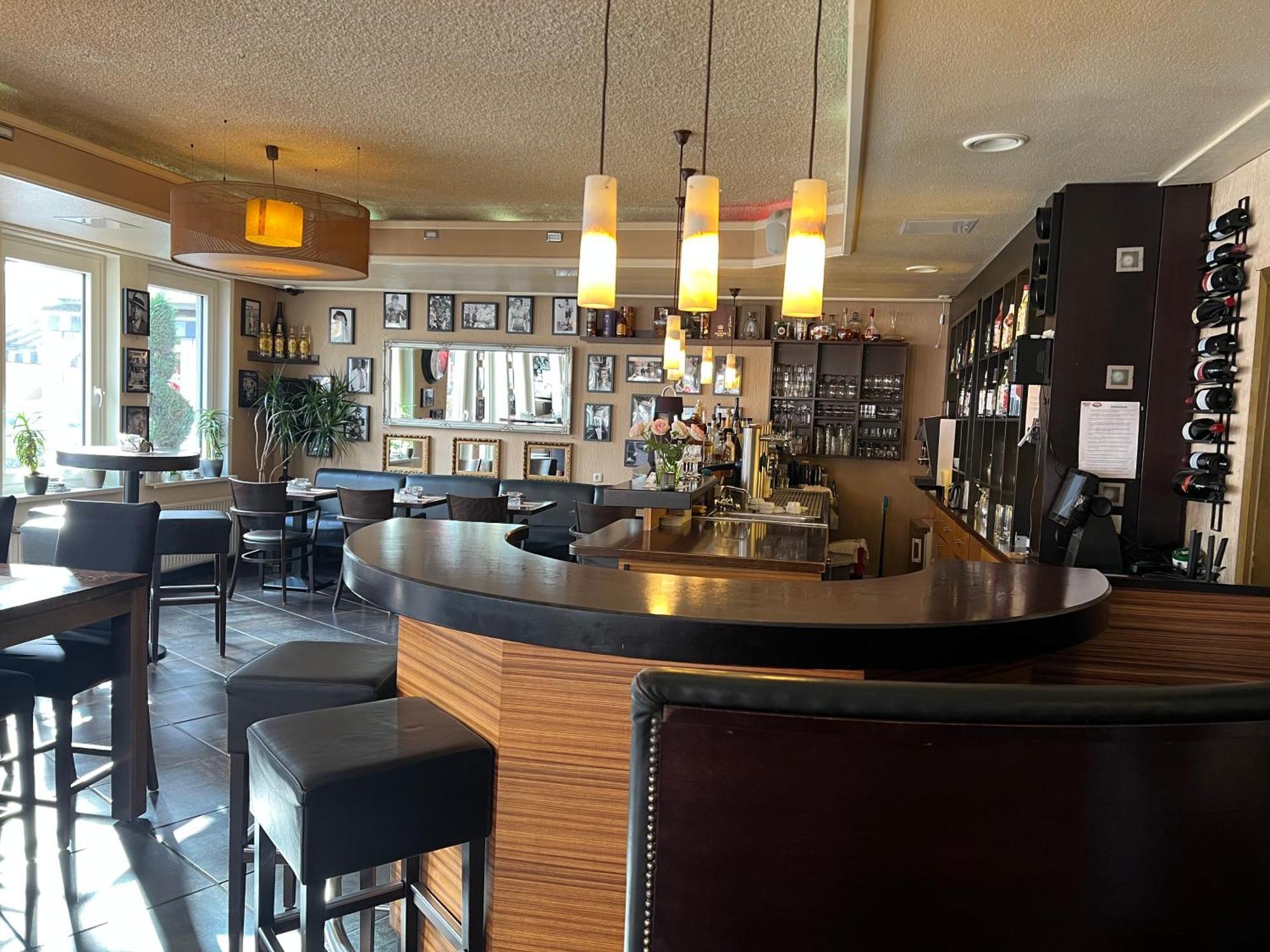 Hotel Ammerlaender Hof Westerstede Bagian luar foto