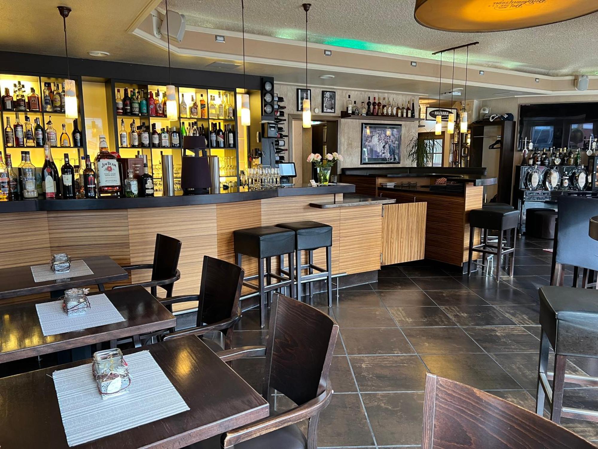 Hotel Ammerlaender Hof Westerstede Bagian luar foto