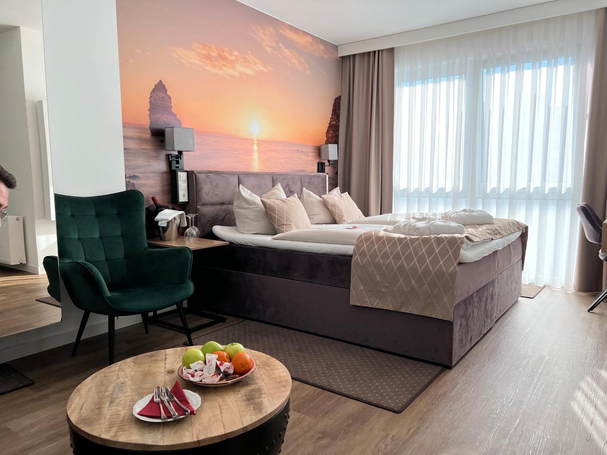 Hotel Ammerlaender Hof Westerstede Bagian luar foto