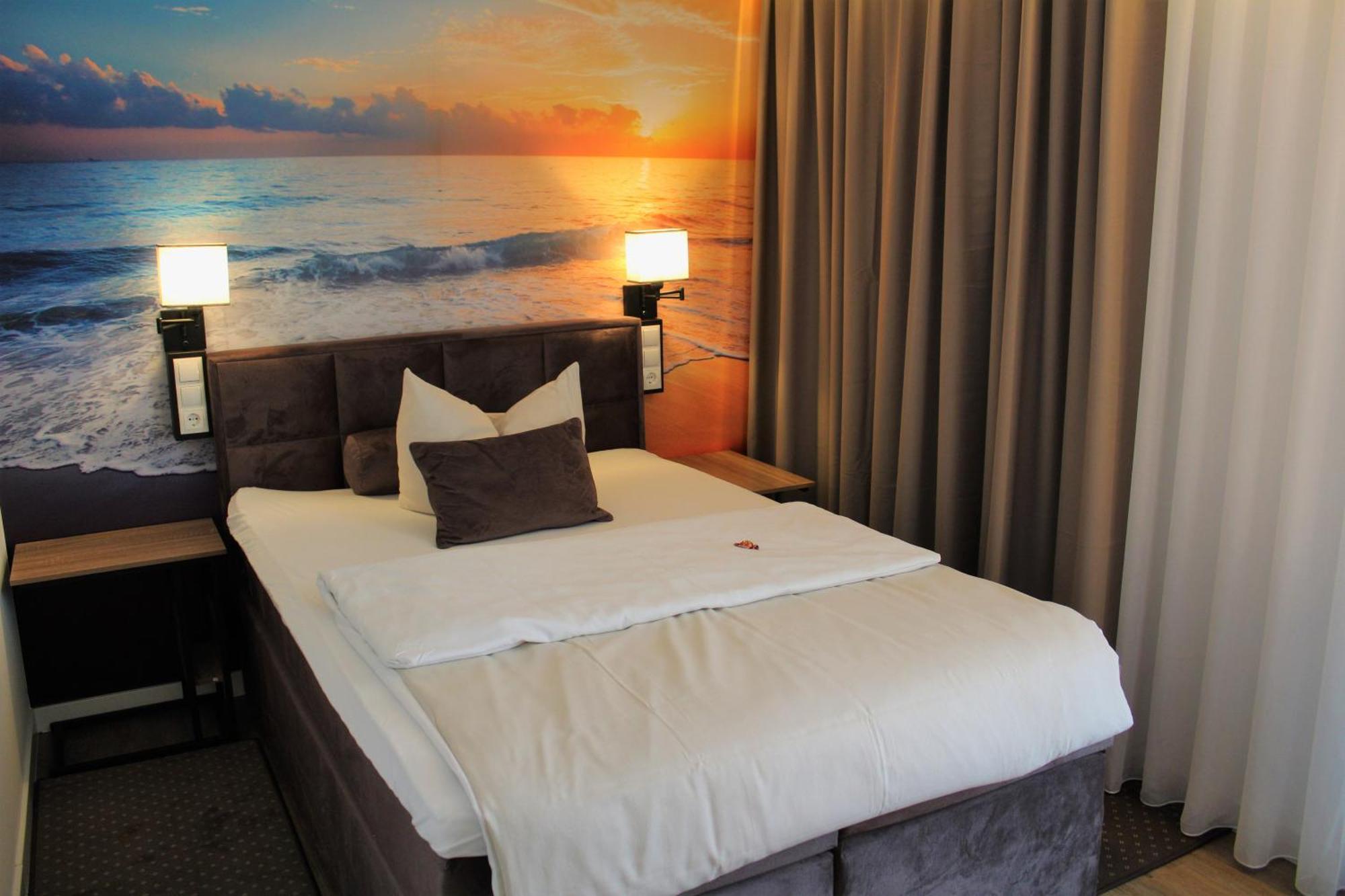 Hotel Ammerlaender Hof Westerstede Bagian luar foto