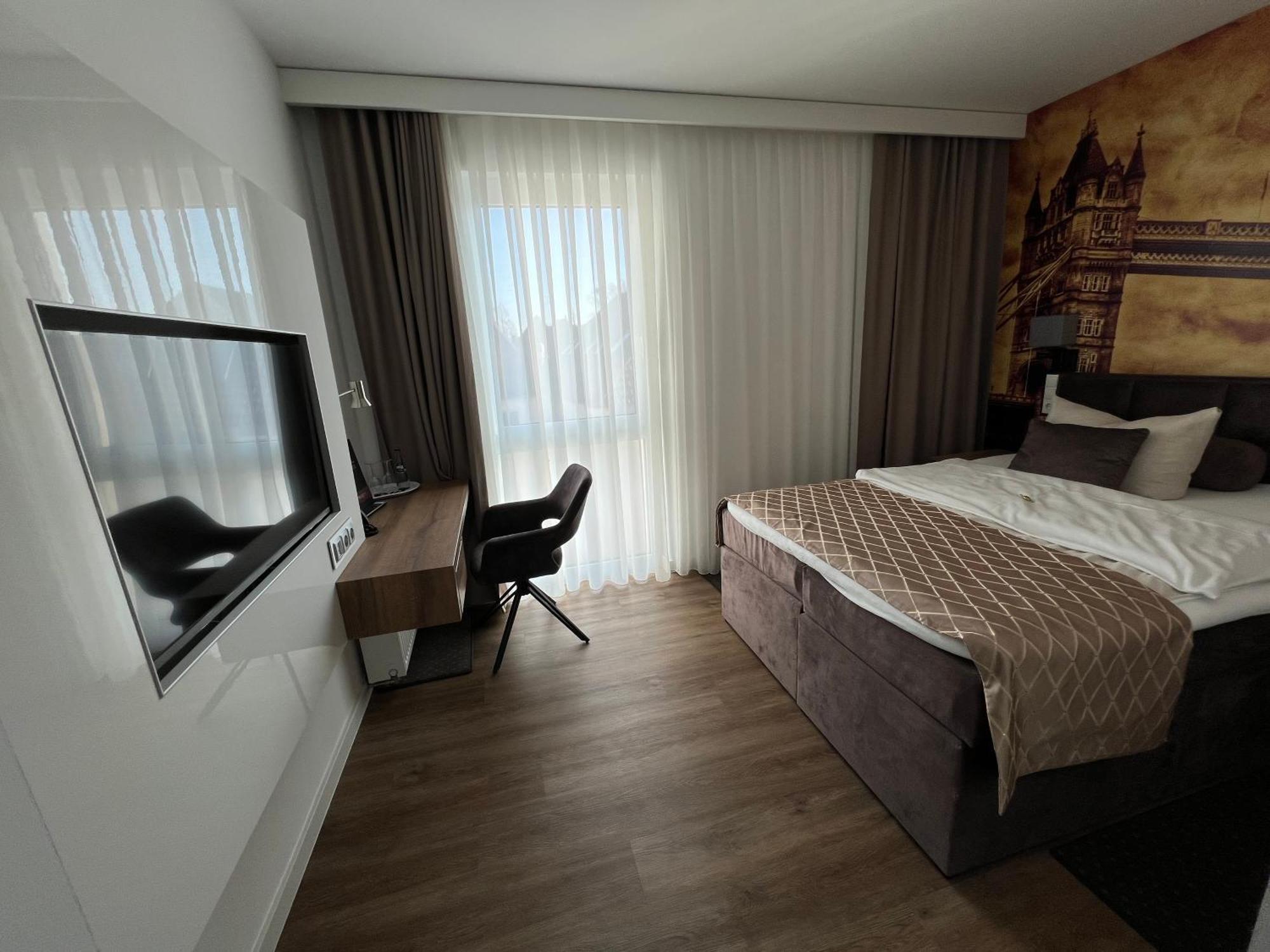 Hotel Ammerlaender Hof Westerstede Bagian luar foto